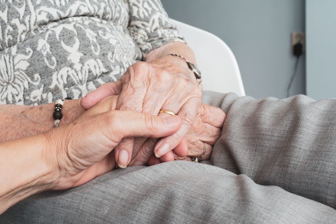 The Right CBD Dosage for Seniors: A Complete Guide